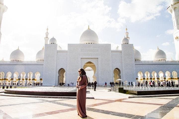 Abu Dhabi Day Tour: Sheikh Zayed, Al Hosn & City Corniche Highlights photo 2