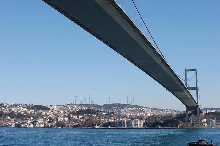 Bosphorus Cruise and Two-Continents Day Tour: Istanbul by Bus and Boat photo 2