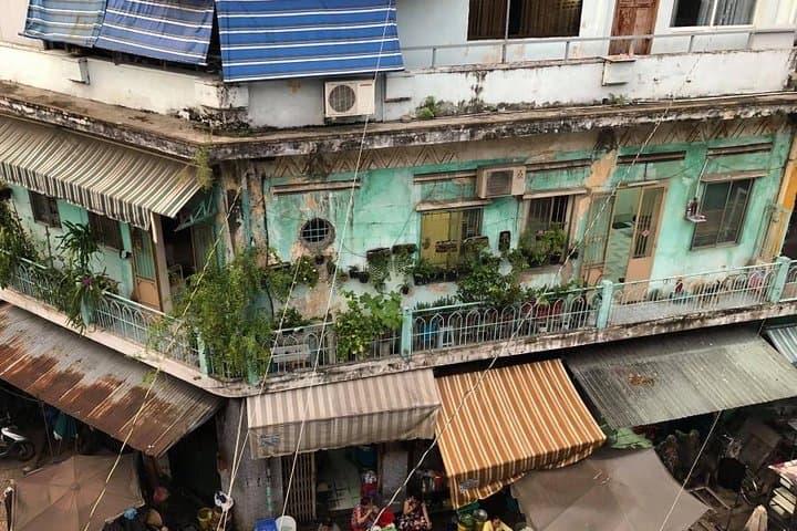 Saigon Motorbike Street Food Tour: Afternoon Scooter Ride to Hidden Eats