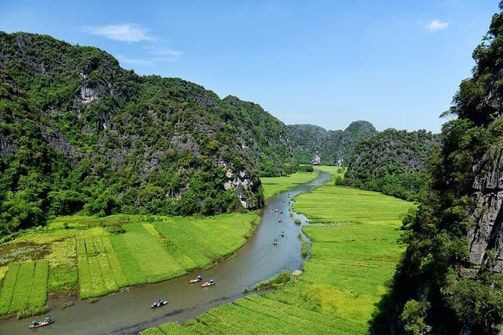 Ninh Binh Full-Day: Hoa Lu, Tam Coc Sampan, Am Tien & Bich Dong Bike Tour