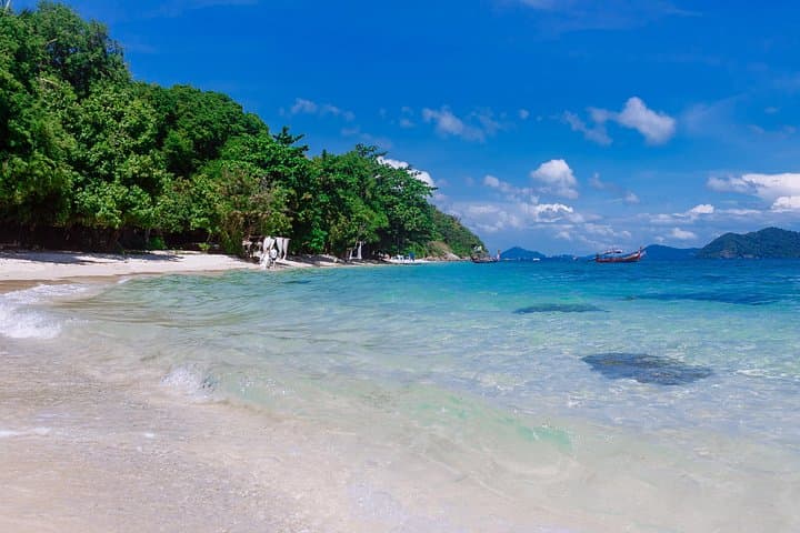 Bon Island Longtail Boat Tour from Phuket — Snorkel, Wildlife & Lunch photo 4
