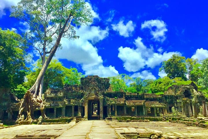 Preah Khan & Neak Pean Pink Towers: Private Temple Bike Tour in Siem Reap photo 2