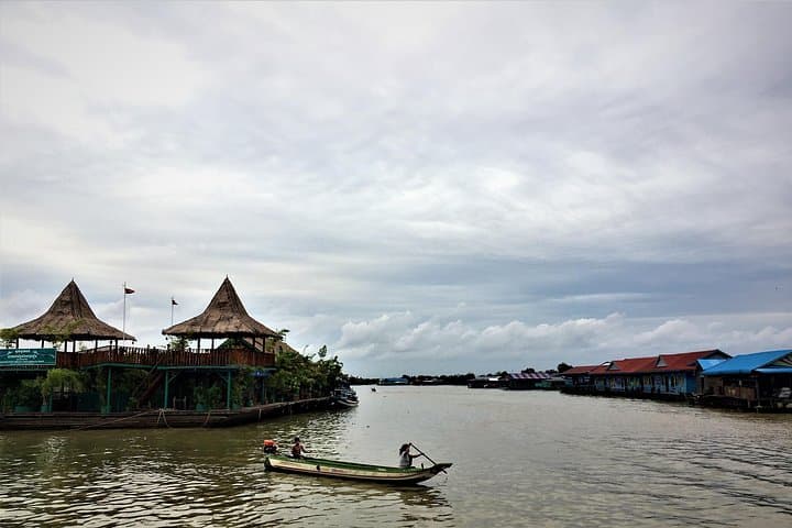 Siem Reap Bike Tour & Chong Khneas Floating Village Cruise: 25km Cultural Loop photo 1
