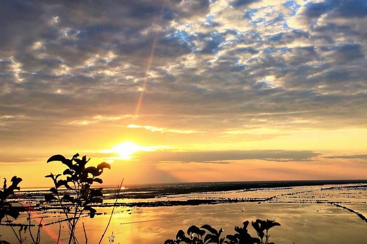 Siem Reap Sunset By Bike: Chreav Eco Community, Angkor Museum & Kroum Hill photo 1