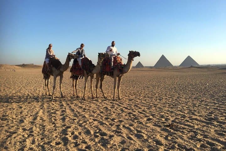 Private Camel Ride at the Pyramids of Giza — Complete Tour Guide