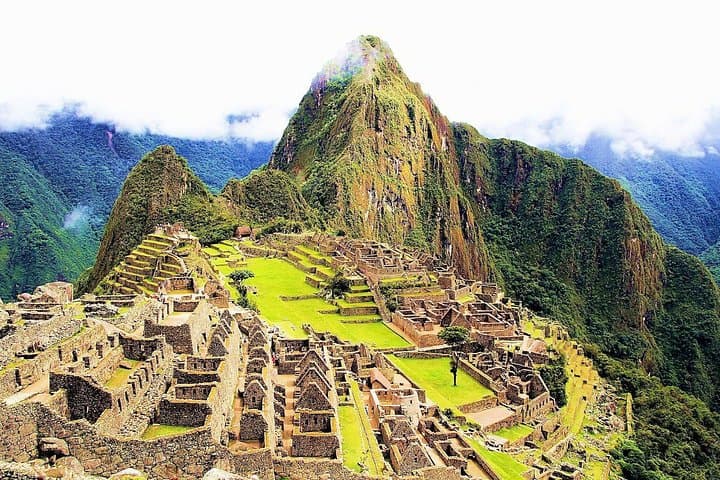 2-Day Sacred Valley & Machu Picchu Tour: Inca Highlights from Cusco