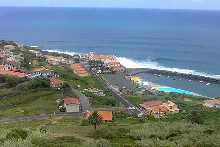 Madeira North-East Coast Tour: Santana, Ponta de São Lourenço & Coastal Villages