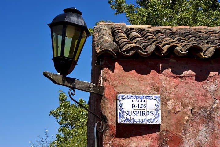 Colonia del Sacramento Day Trip: Historic Streets, Lighthouse Views & Riverfront Strolls photo 3