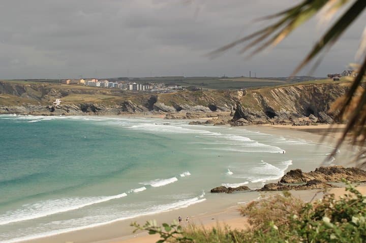 Private Two-on-One Surf Lesson in Newquay — 2 Students, 1 Instructor photo 5