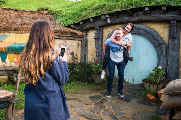 Hobbiton & Waitomo Glowworm Caves: Full-Day Small-Group Tour from Auckland photo 3