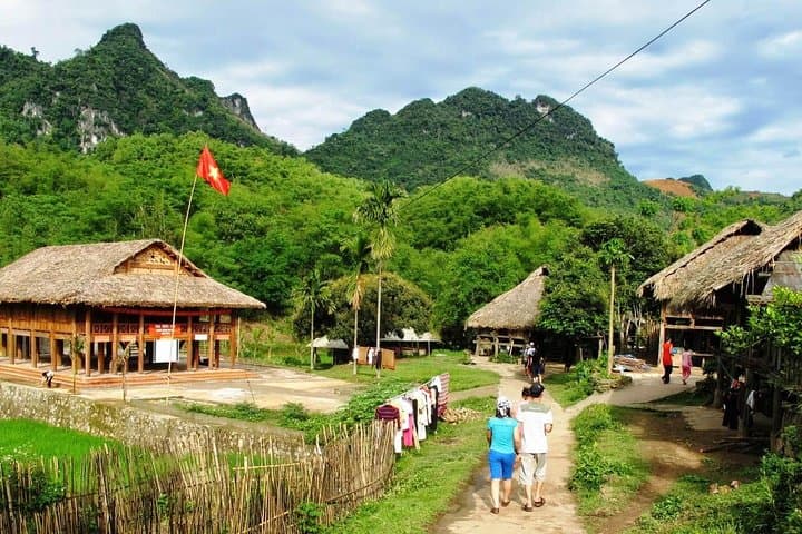 Mai Chau Full-Day Escape from Hanoi: Rice Fields, Thai Stilt Houses & Village Walk photo 3