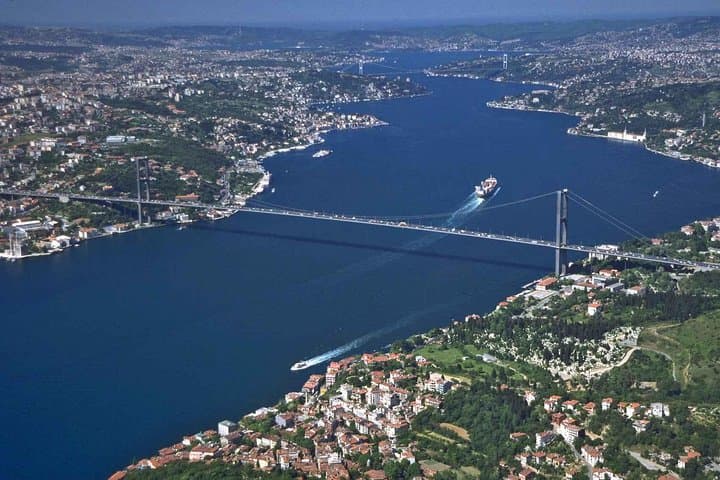 Bosphorus Cruise and Two-Continents Day Tour: Istanbul by Bus and Boat photo 5