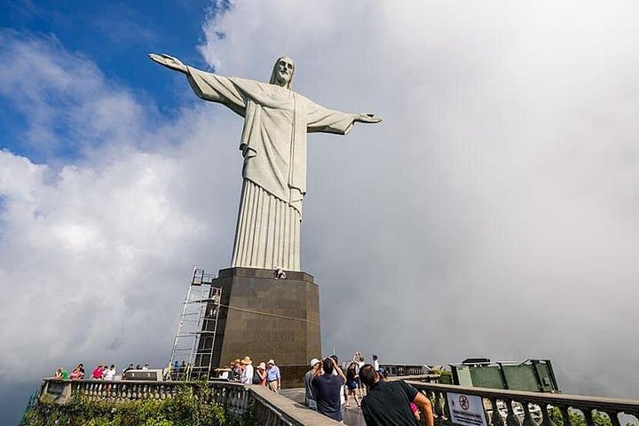 Christ the Redeemer Hike from Parque Lage: Tijuca Rainforest Trail to Corcovado photo 2
