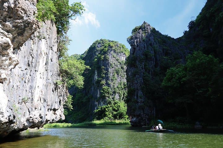 Pedal and Paddle: Hoa Lu — Tam Coc Ninh Binh Day Tour photo 2