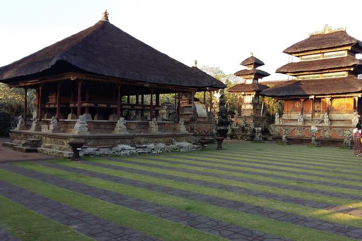 Ubud Cultural Day Tour: Temples, Art Villages & Monkey Forest Day Trip photo 2