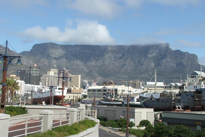 Cape Town Private City and Table Mountain Tour: Full-Day Scenic Experience