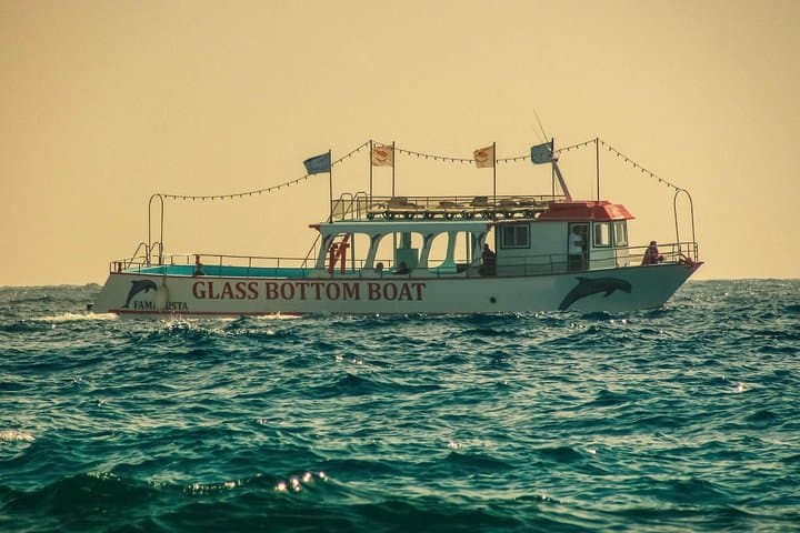 Hurghada Glass-Bottom Boat Tour: Red Sea Reefs & Snorkel Stop