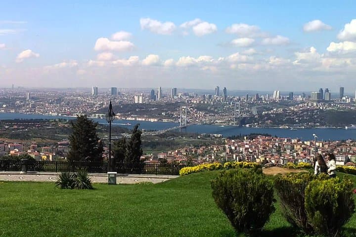 Bosphorus Cruise and Asian Side Tour with Lunch — Istanbul Day Cruise to Camlica Hill & Beylerbeyi