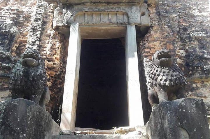 Exploring Sambor Prei Kuk: Private Day Tour from Siem Reap to 7th-Century Temples
