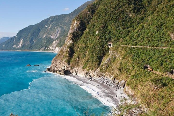 7-Day Formosa Highlights: Taipei, Taroko Gorge & Sun Moon Lake Tour photo 1