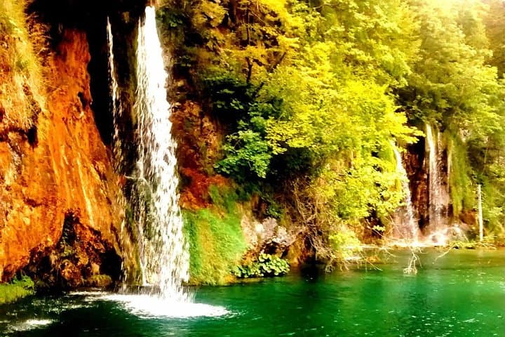 Afternoon at Plitvice Lakes and Rastoke: Small-Group Tour from Zagreb