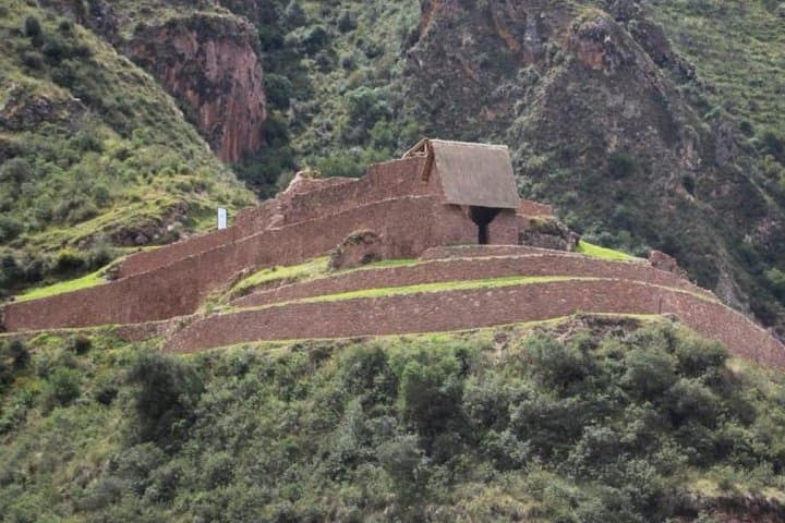 Perolniyoc Waterfall & Raqaypata Day Trek from Cusco — Sacred Valley Hike photo 2
