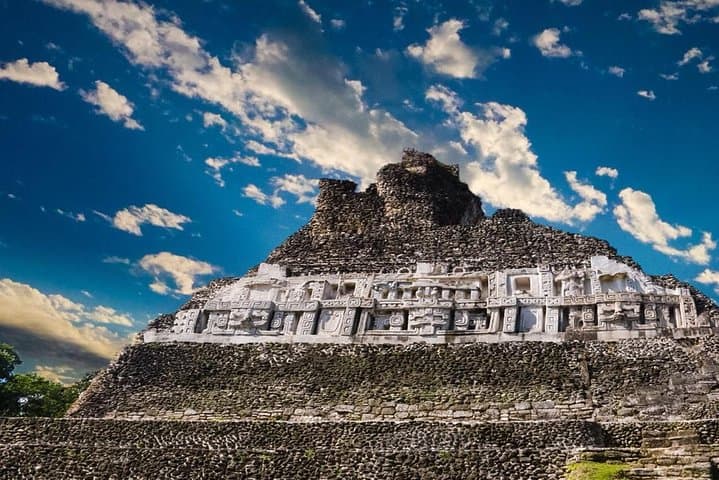Xunantunich and Macal River Jungle Pontoon: Mayan Temples & Waterfall Cruise