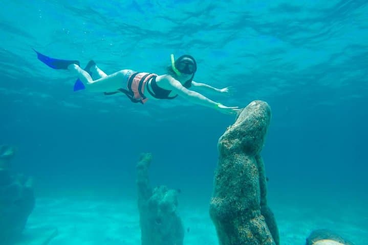 Cancun Half-Day Catamaran Cruise to Isla Mujeres — Snorkel & Swim photo 4