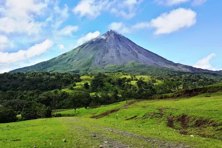 Arenal Volcano Full-Day Combo: Zipline, Waterfalls & Thermal Springs photo 6