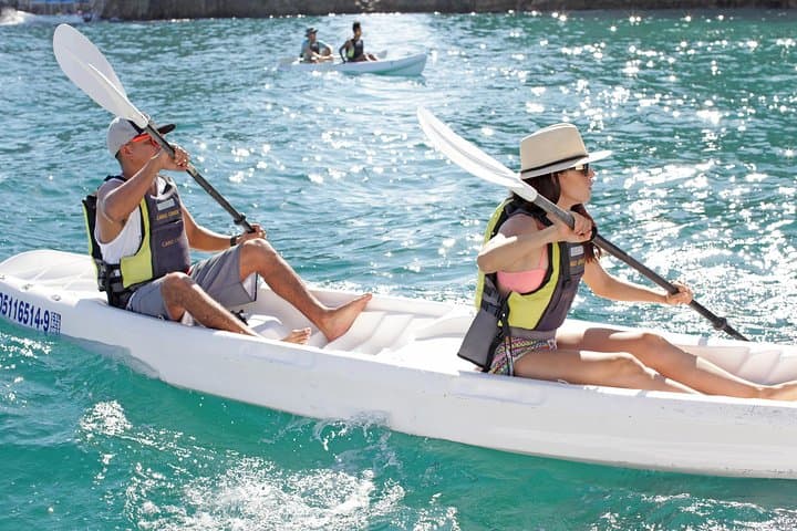 Kayak Tour in Cabo San Lucas Bay: Paddle to El Arco & Sea Lions
