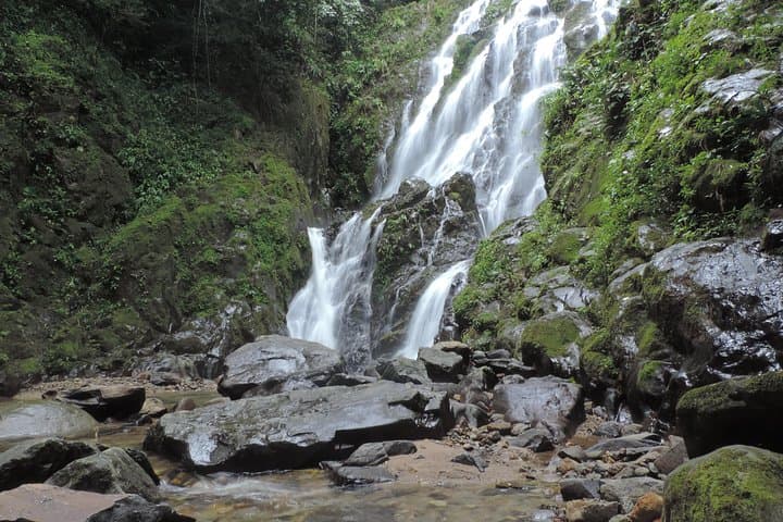 El Valle de Antón Day Trip from Panama City — Volcano-Crater Hikes & Local Markets photo 4