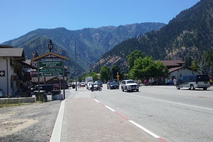 Snoqualmie Falls & Cascade Mountains Day Tour from Seattle — Leavenworth Option photo 6