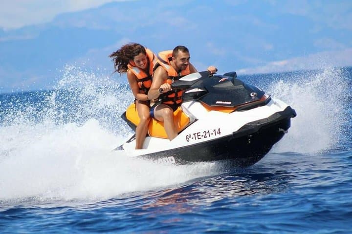 Flying Fish and Jet Ski Thrills in Tanjung Benoa: Banana Boat Adventure photo 6