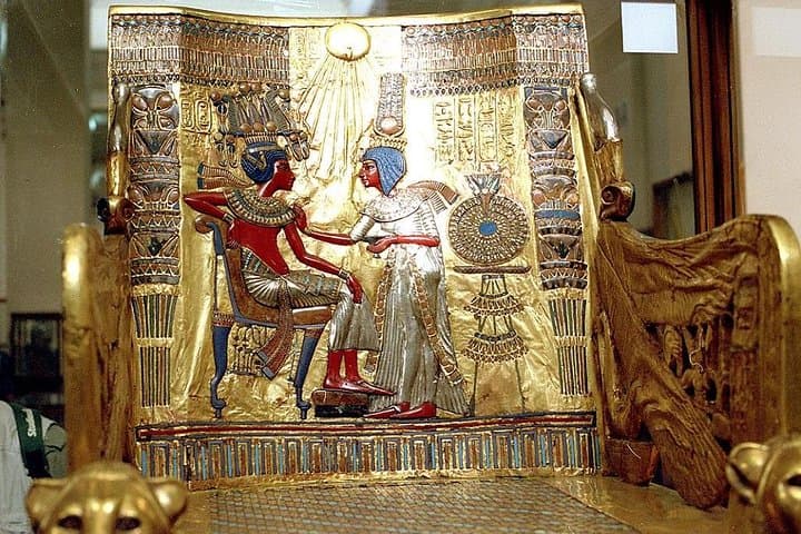 Giza Pyramids and Egyptian Museum: One-Day Cairo Layover Tour photo 3