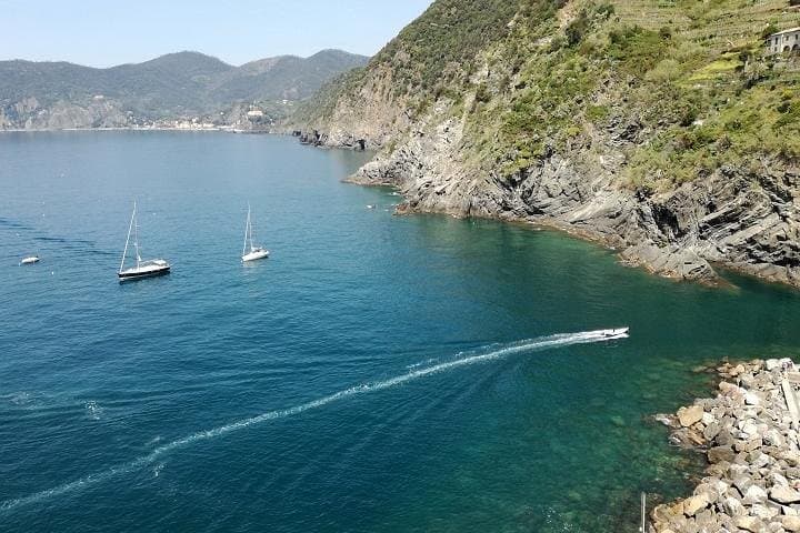 Cinque Terre Small-Group Tour from Viareggio — Vernazza, Manarola & Monterosso photo 4