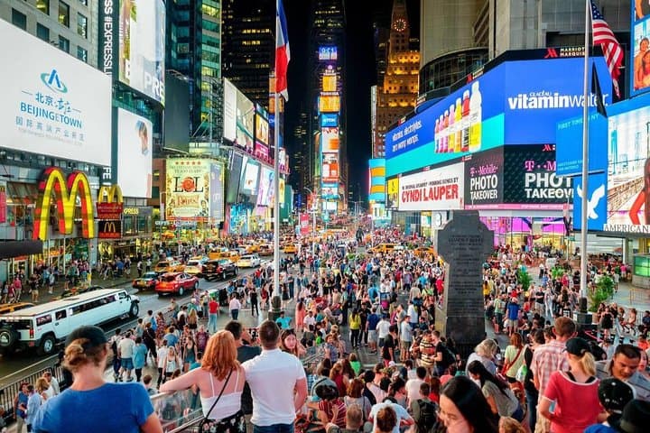 Private Broadway Theatre District Tour: VIP Walking Tour of Times Square & Broadway photo 5