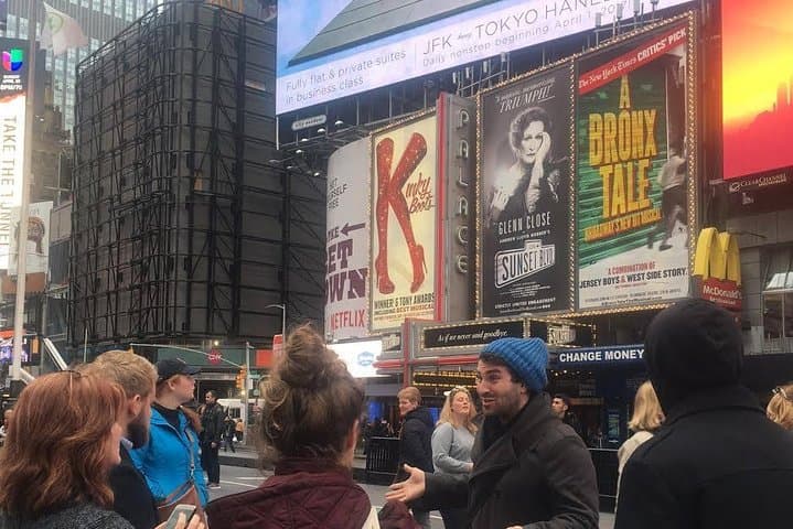 Private Broadway Theatre District Tour: VIP Walking Tour of Times Square & Broadway photo 2