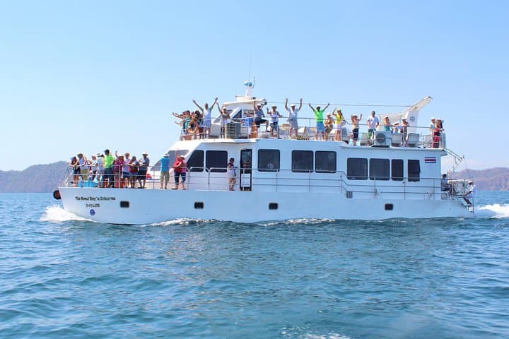 Full-Day Catamaran to Isla Tortuga: Beaches, Snorkeling & Wildlife from San José photo 3