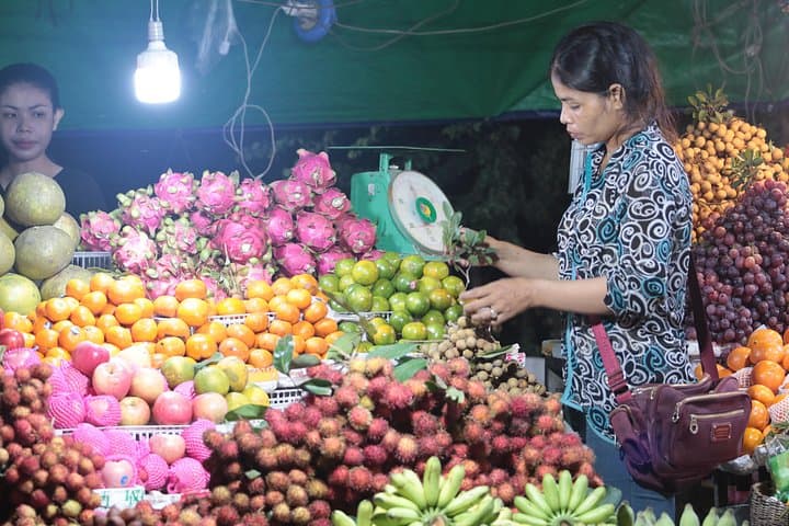 Private Siem Reap City Tour: Markets, Museums & Local Life in 4 Hours photo 4