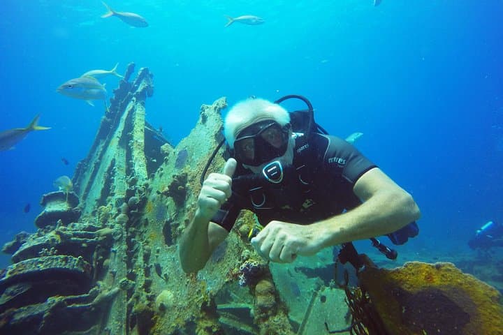 Two-Tank Certified Dives in St. Thomas: Reefs, Wrecks & Small-Group Boat Trips photo 5