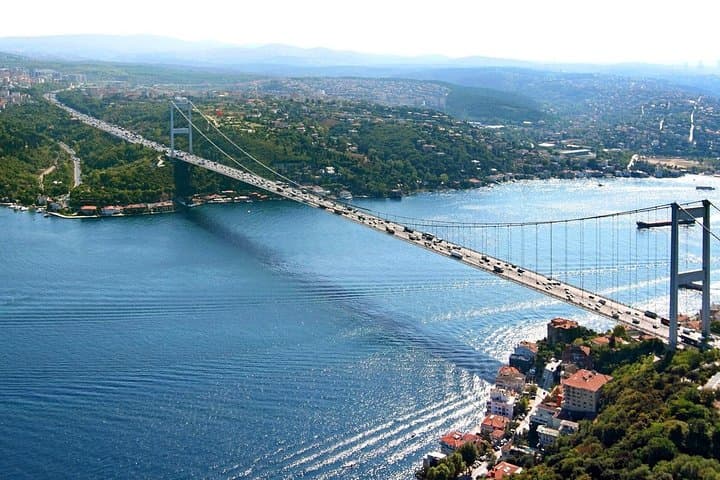 Bosphorus Cruise and Asian Side Tour with Lunch — Istanbul Day Cruise to Camlica Hill & Beylerbeyi photo 3