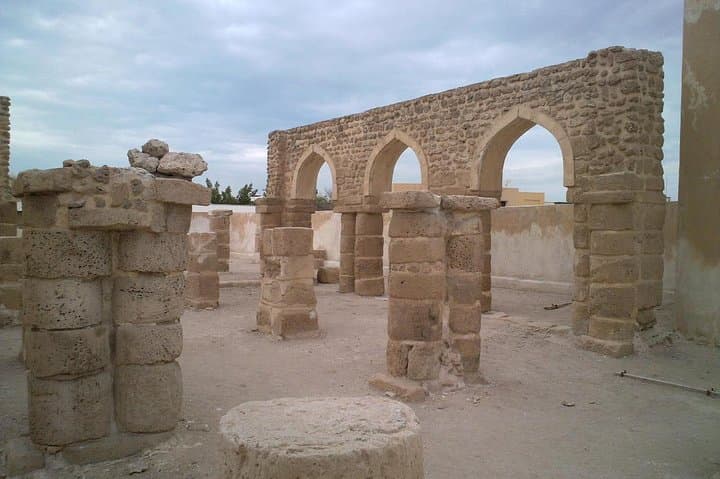 Shared Cultural Transit in Manama: Group Tour to Bahrain Fort, Mosque & Souk from $80 photo 3