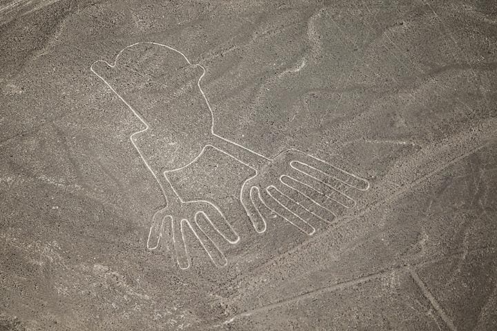 Nazca Lines Overflight from Huacachina: 35-Minute Cessna Flight to Ancient Geoglyphs photo 2