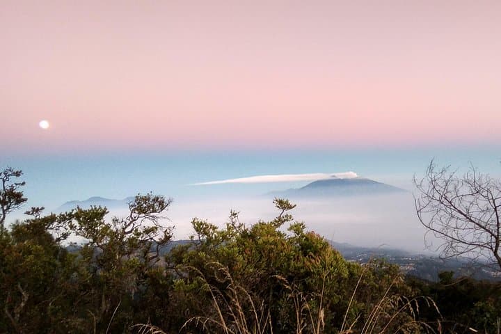 Ijen Crater Blue Fire Trek: Sunrise, Sulfur Miners & Turquoise Lake photo 2