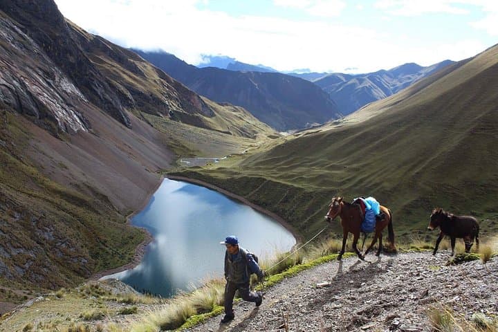 Ancascocha Trek to Machu Picchu: 4-Day High-Altitude Inca Route photo 2