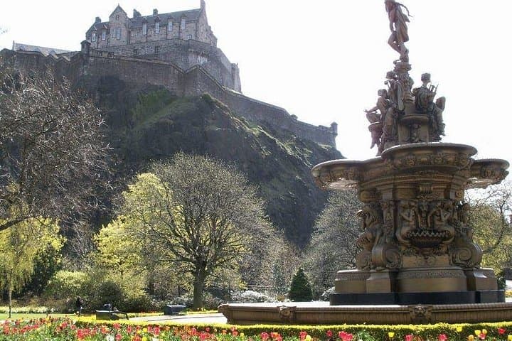 Edinburgh Royal Military Tattoo Tour with Rosslyn Chapel and Traditional Dinner photo 2