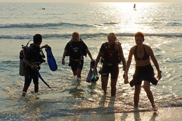 Discover Scuba Diving on Koh Chang: Beginner Two-Dive DSD with Boat Transfer photo 3