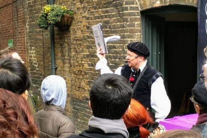Shakespeare Walks: Guided Riverbank Stroll From London Bridge to St Paul's