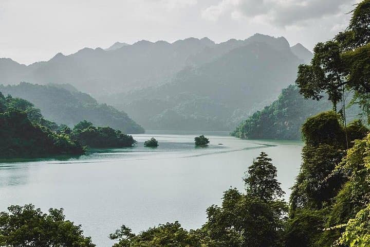 Mountain-to-Beach Loop: 5-Day Northeast Vietnam — Ba Be, Ban Gioc & Bai Tu Long photo 3