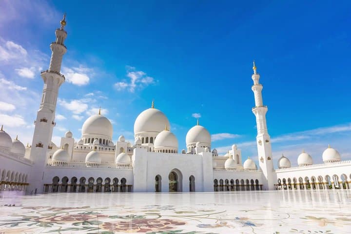 Full-Day Abu Dhabi City Guided Tour: Sheikh Zayed, Corniche & Heritage Village